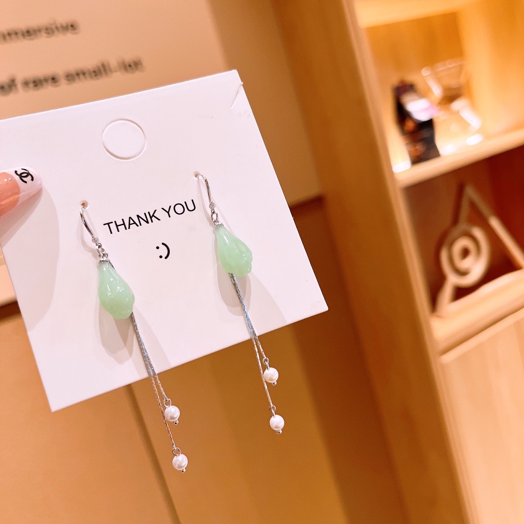 ガーリーニッケル無添加銀ドロップ＆スレッドイヤリングゴールド クリスマス