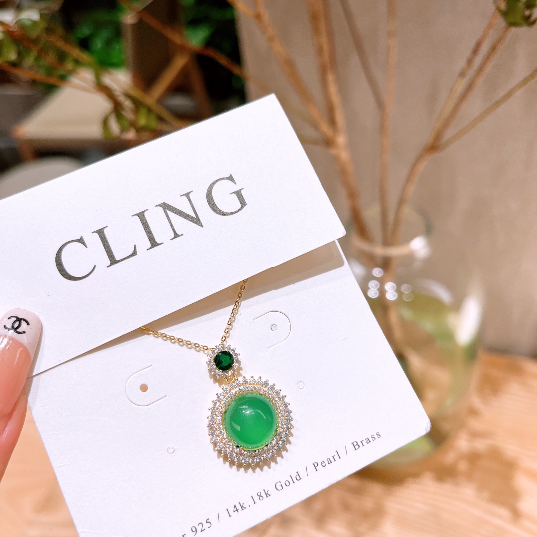 Solid Silver Green Chalcedony Necklace Elegant Teacher's Day Silver