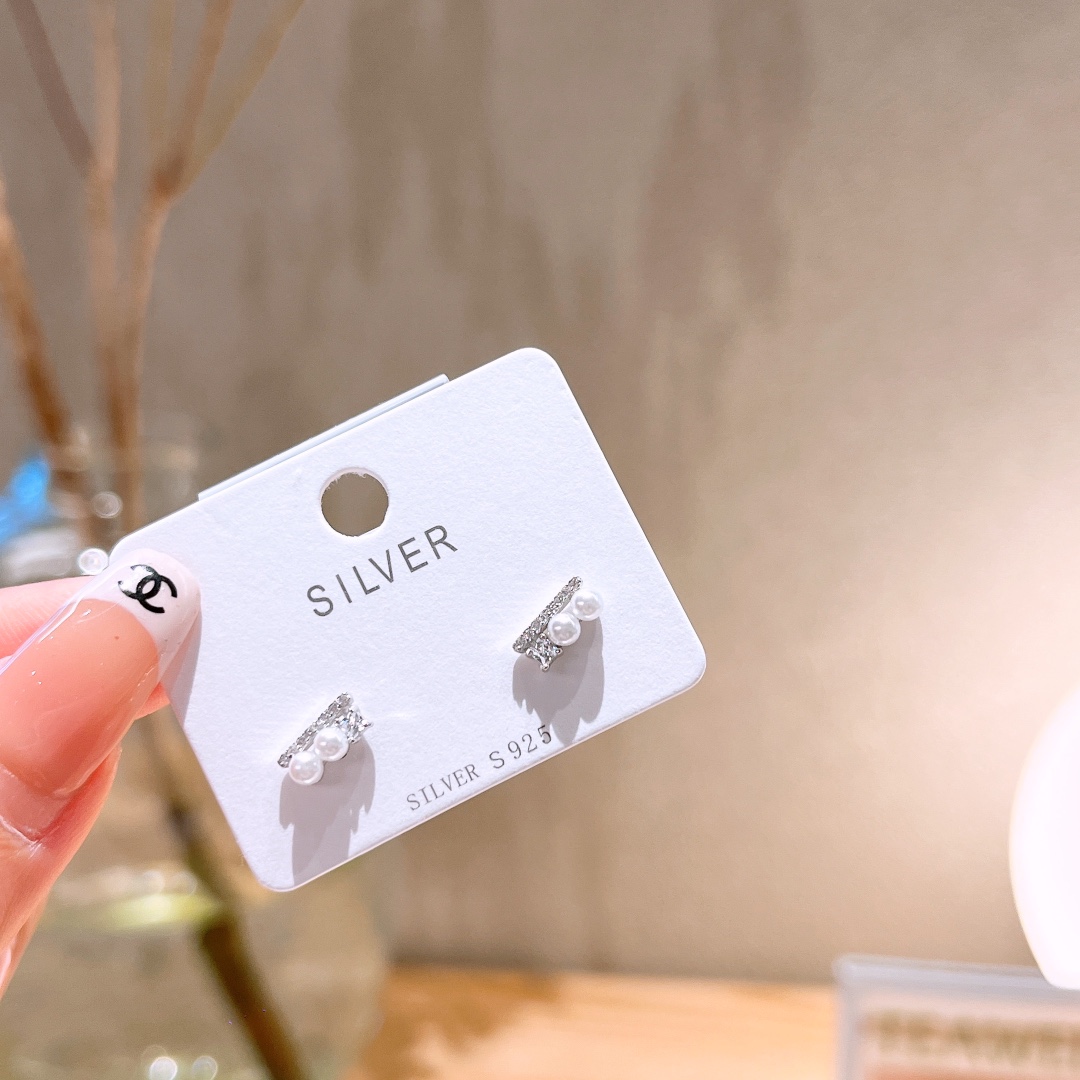 Hypoallergenic Silver Earrings Lively Workplace Gold