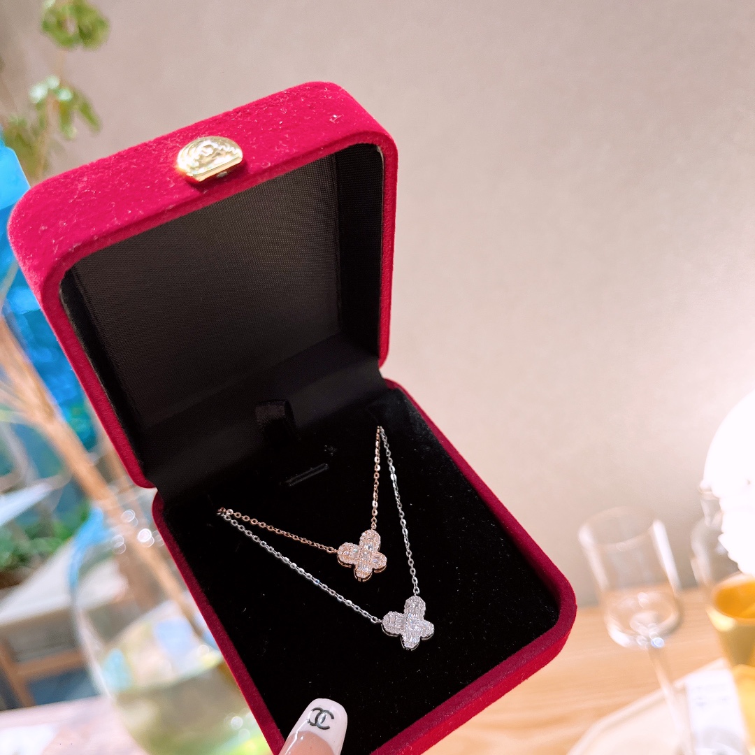 Solid Silver Necklace Girly Travel Gold