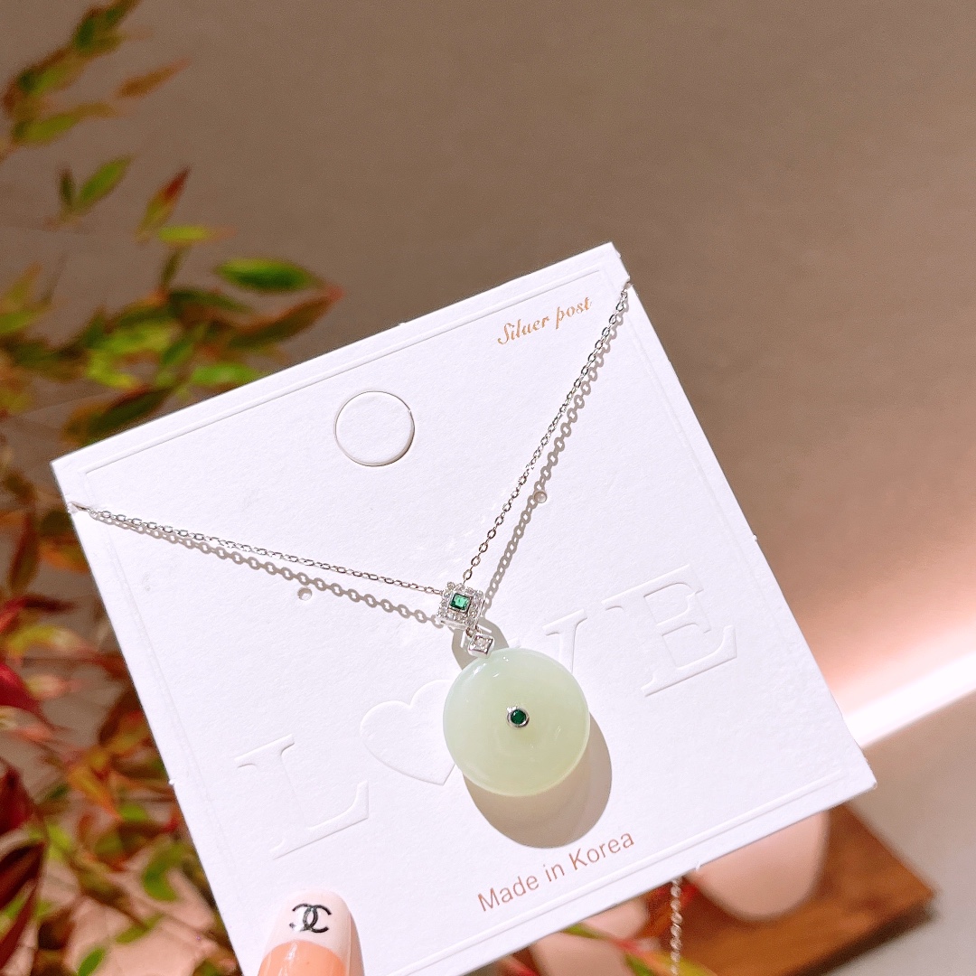 S925 Sterling Silver Hetian Jade Necklace Gentle Housewarming Silver