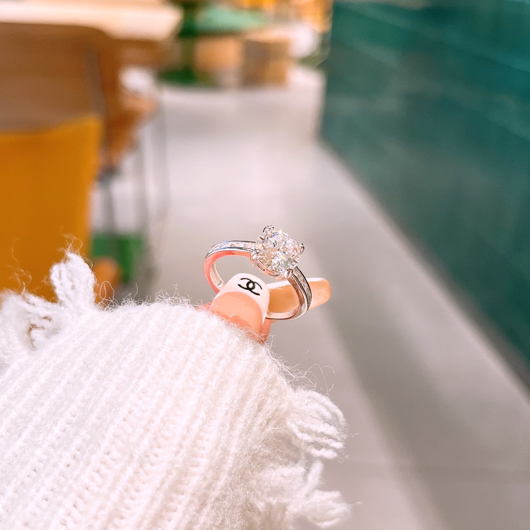 High Polish Silver Moissanite Ring Gentle Mother's Birthday Gold