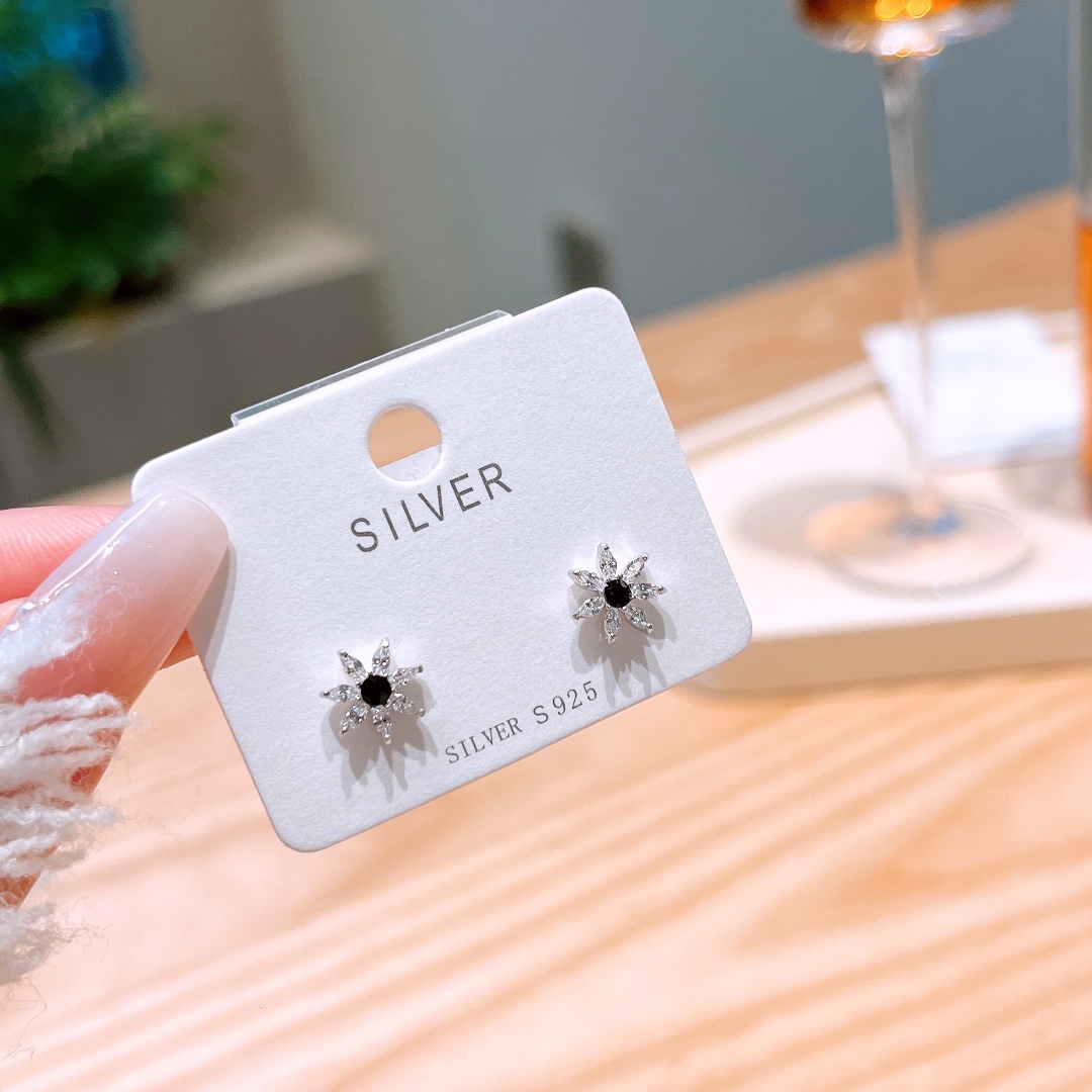 925 Silver Earrings Playful Banquet Silver