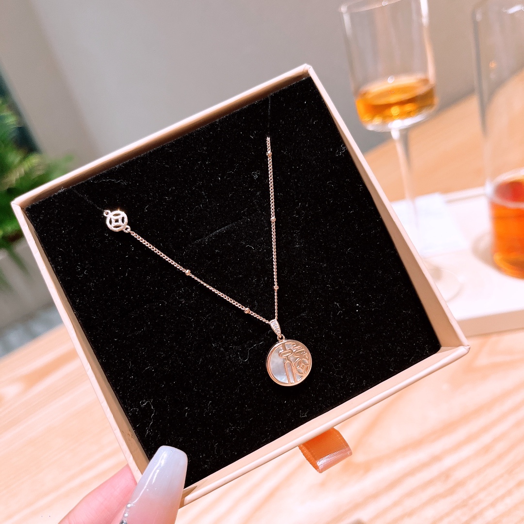 Low Allergy Silver Necklace Gentle Housewarming Silver