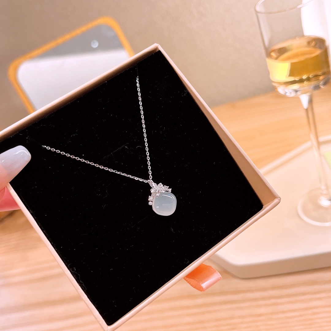 Nickel Free Silver Necklace Vintage Date Night Gold