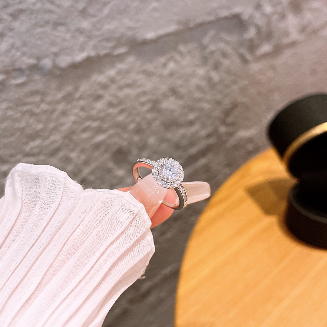 Hypoallergenic Silver Moissanite Ring Unique Party Gold