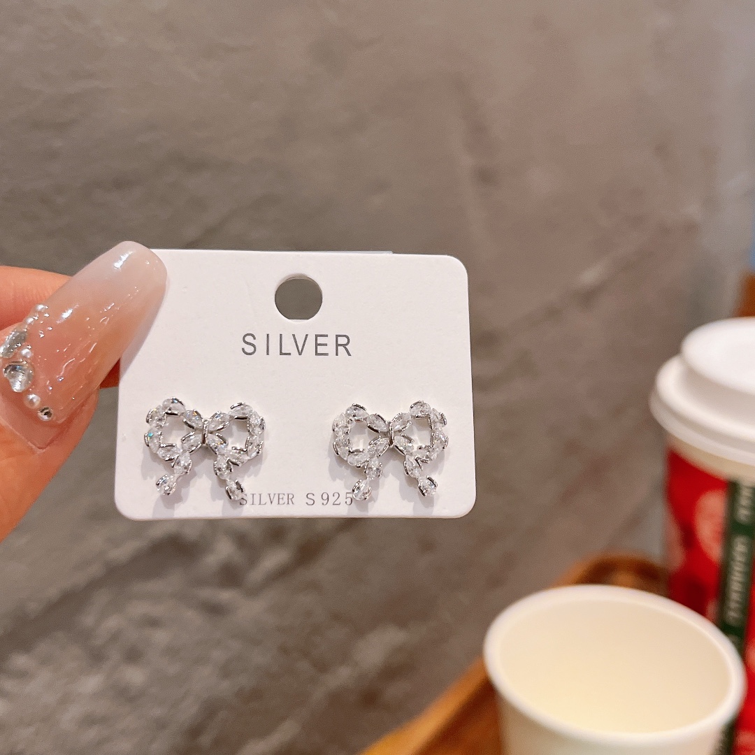 S925 Sterling Silver Earrings Gentle Birthday Silver