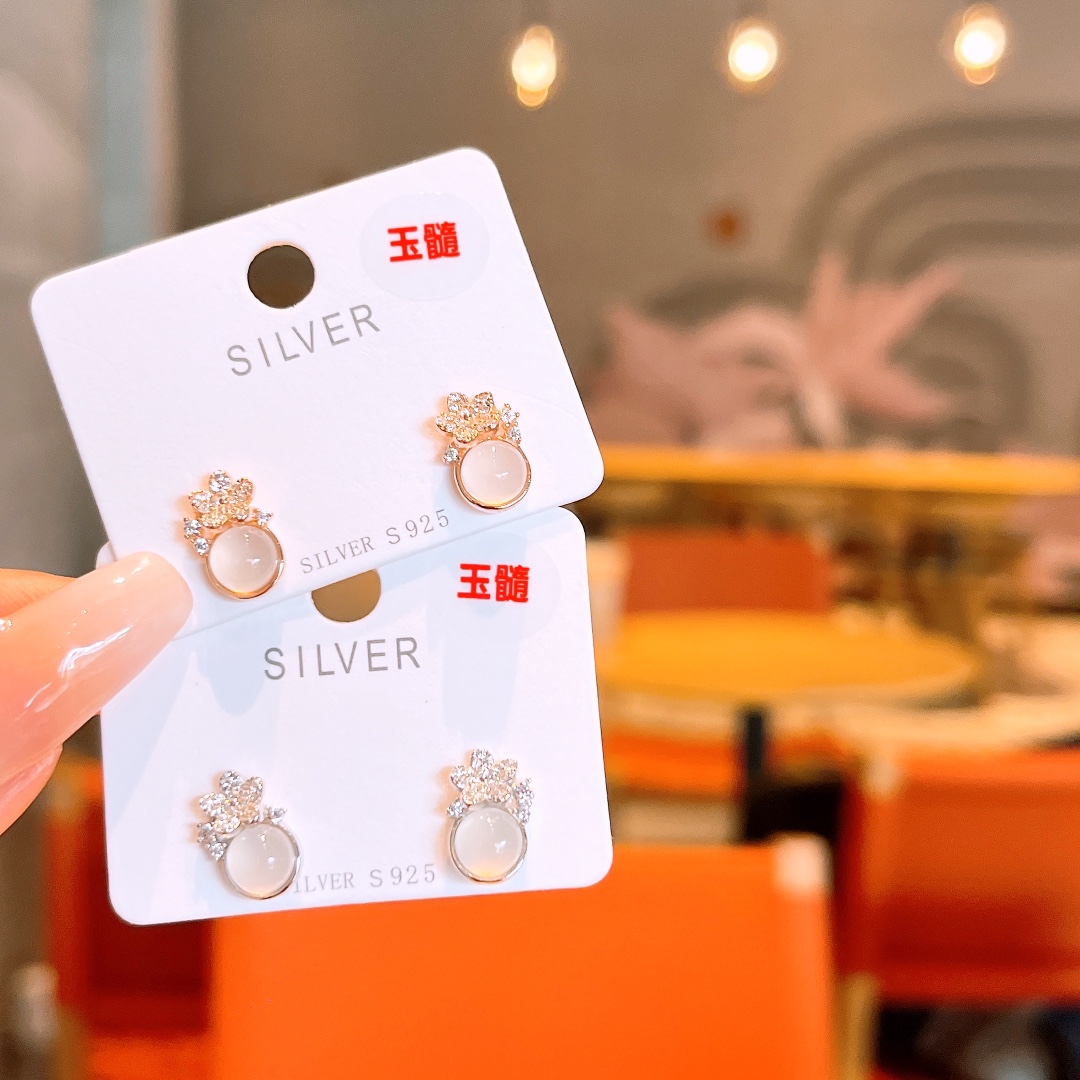 Solid Silver Earrings Gentle Office Gold