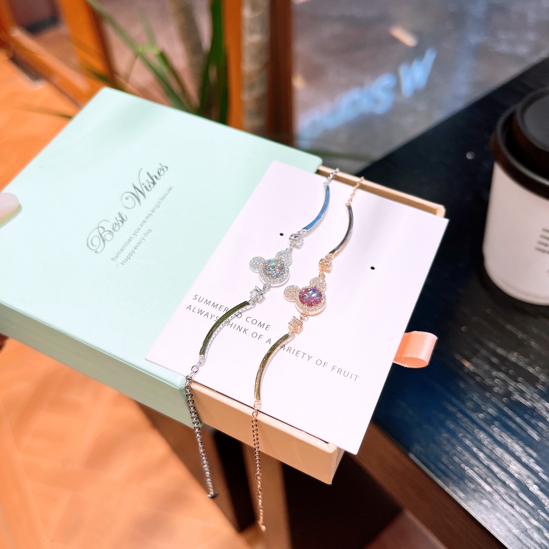 Hypoallergenic Silver Moissanite Bracelet Soft Wedding Registration