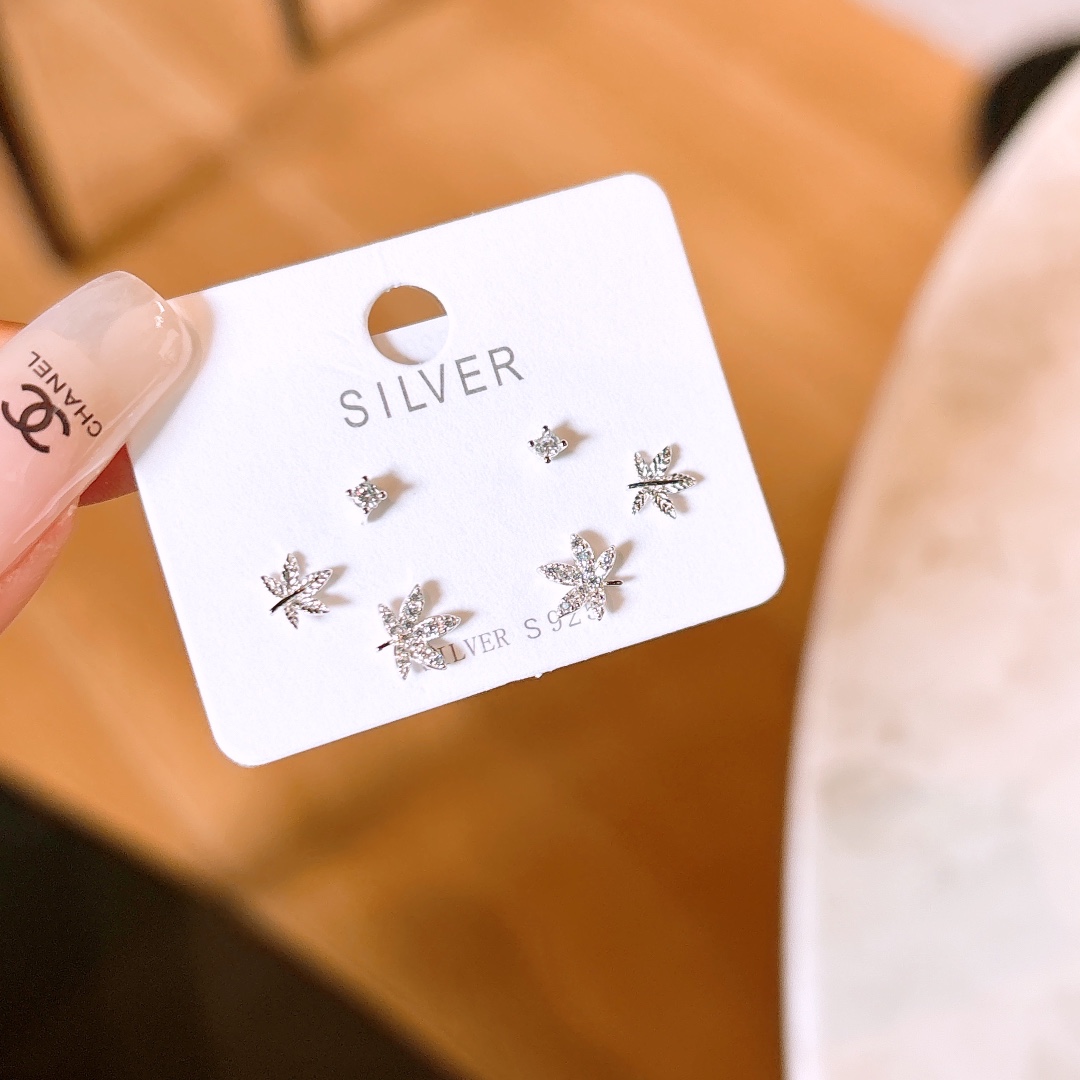 High Polish Silver Earrings Gentle New Year Gold