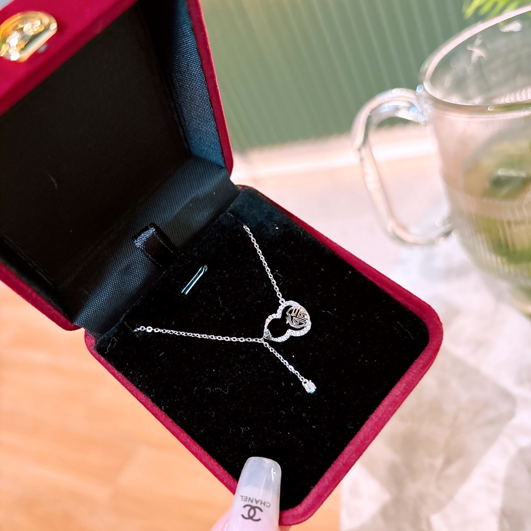 Solid Silver Necklace Light Luxury Date Night Gold