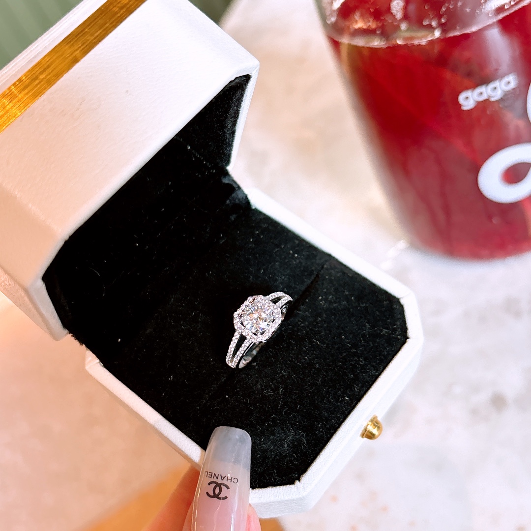 High Polish Silver Moissanite Ring French Banquet Gold