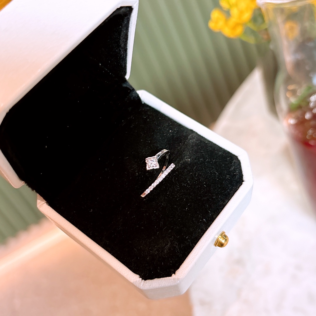 925 Silver Moissanite Ring Ethereal Valentine's Day Gold