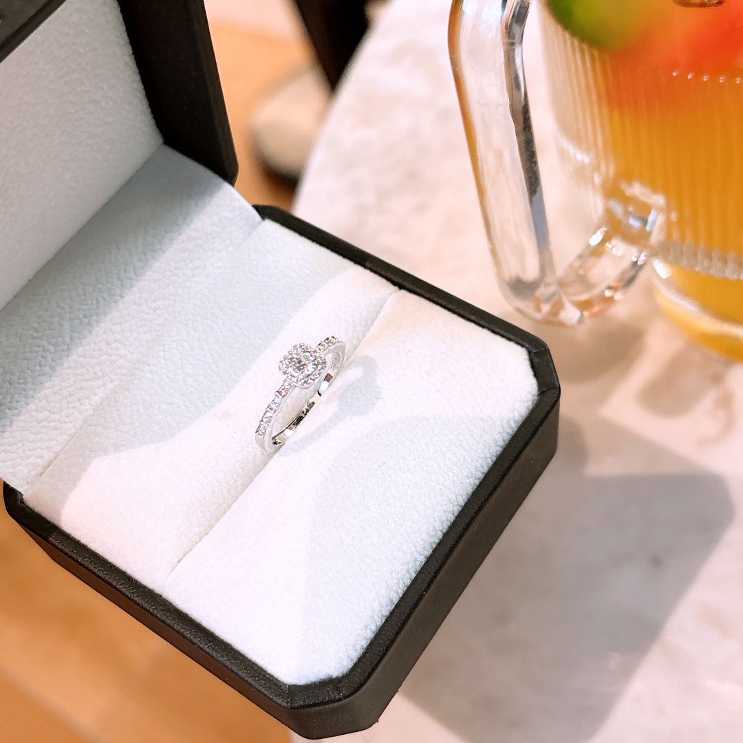 Nickel Free Silver Moissanite Ring Chic Graduation Silver