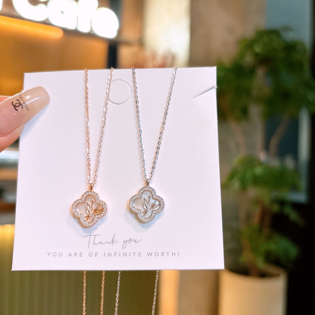 可愛い純銀ネックレスゴールド クリスマス