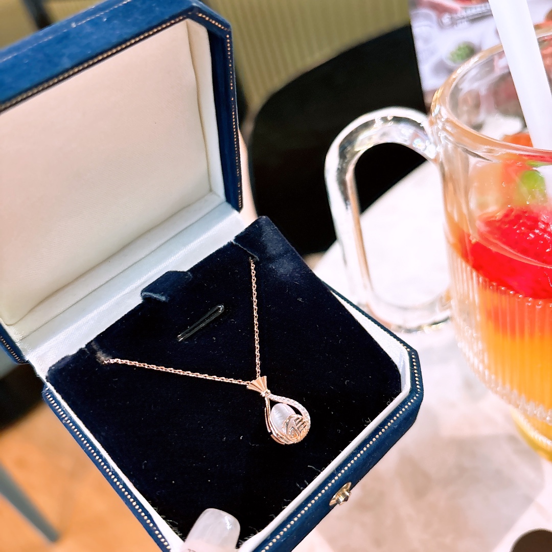 Fine Silver Necklace Girly Party Gold