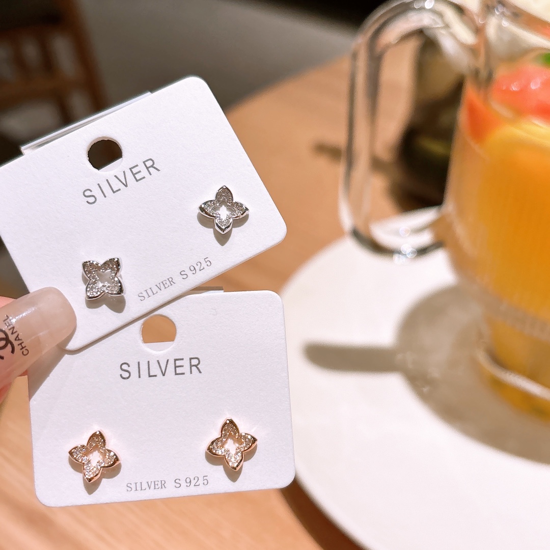 Fine Silver Earrings Lively Christmas Silver