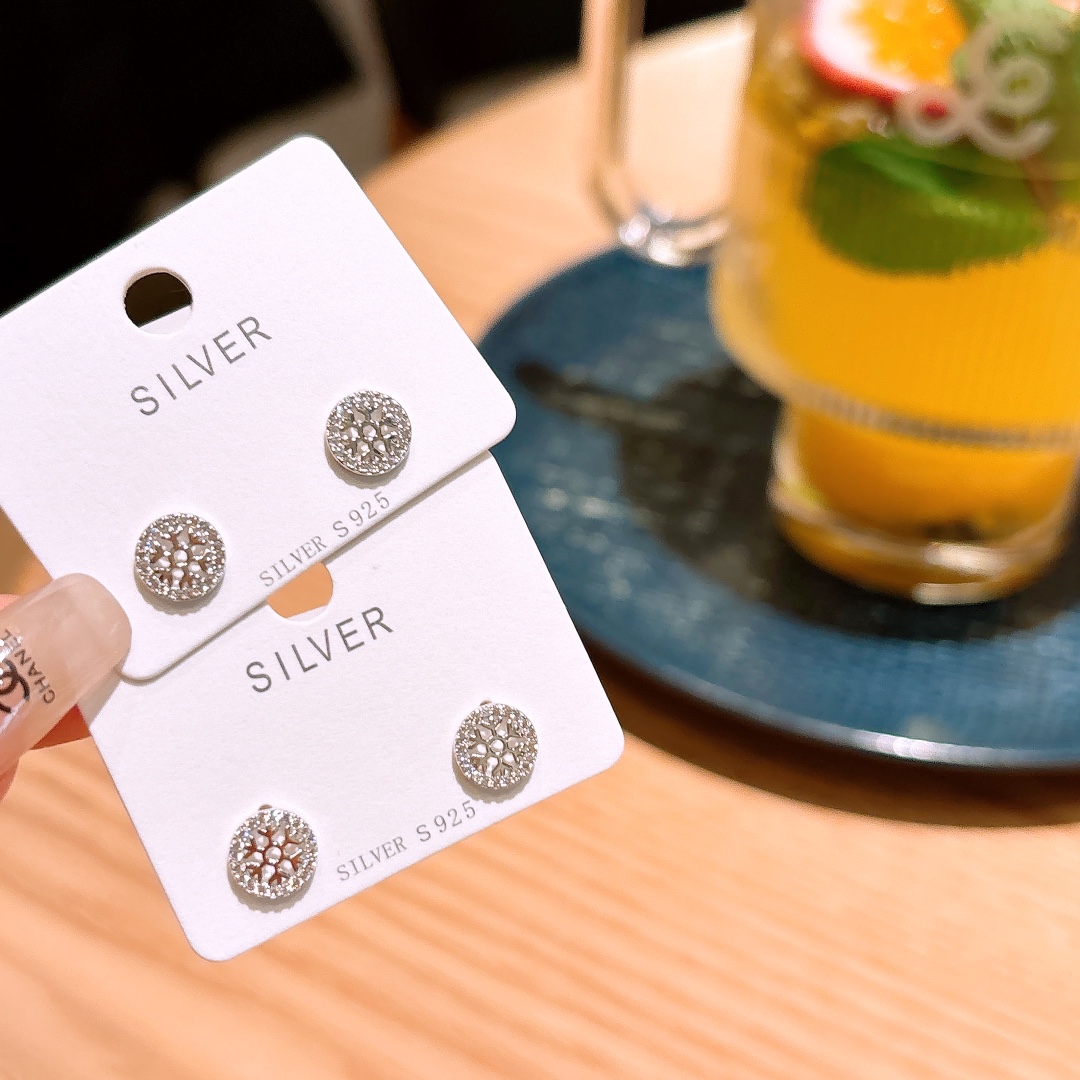 Hypoallergenic Silver Earrings Vintage Confession Gold