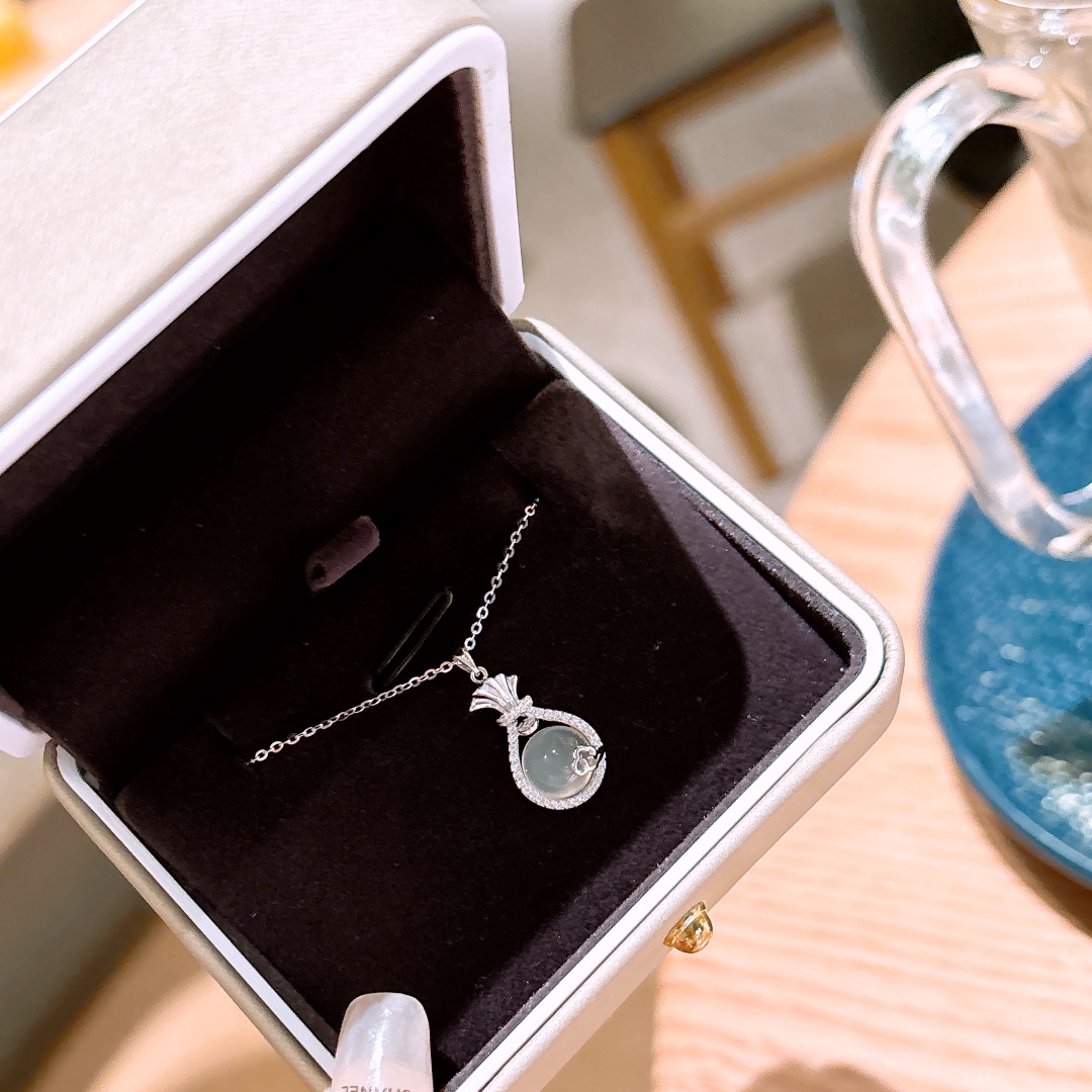 Fine Silver Necklace Artistic Teacher's Day Gold