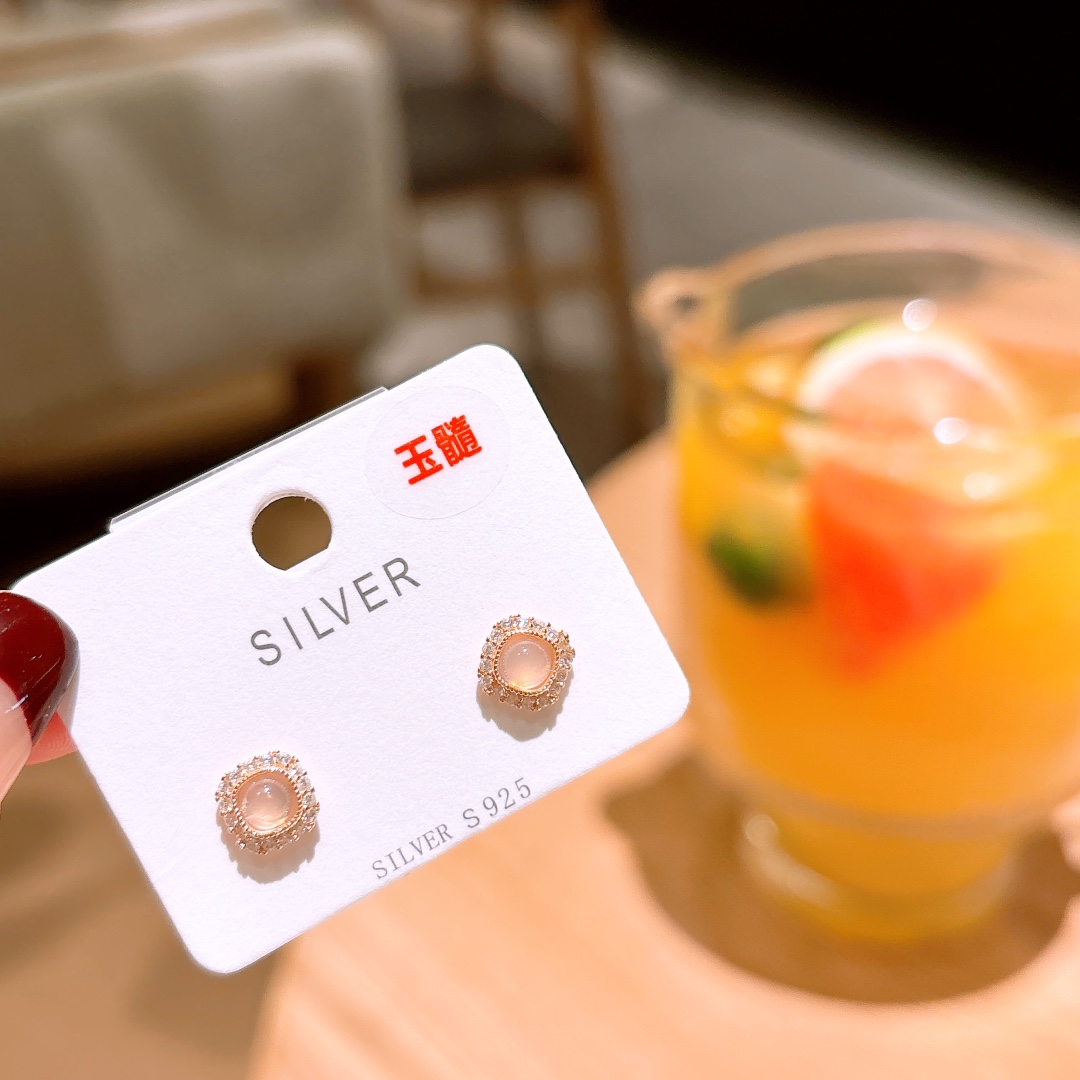 高級感925シルバーイヤリングゴールド 春節