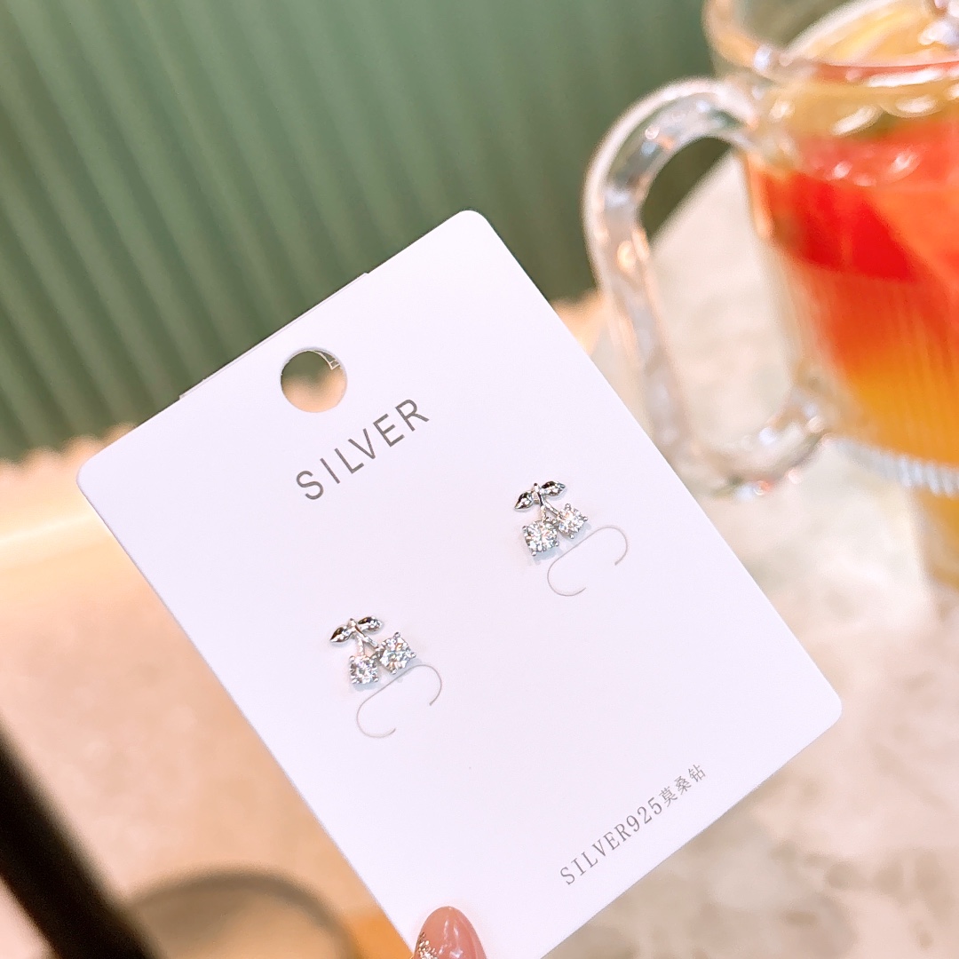 S925 Sterling Silver Moissanite Studs Vintage Self-love Gold