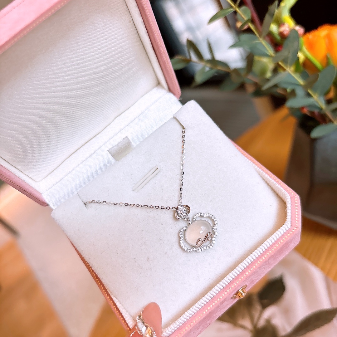 Fine Silver Necklace Intellectual Date Night Gold