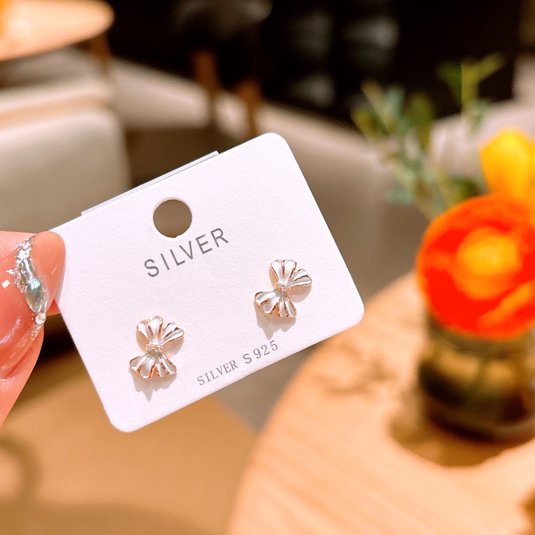 Low Allergy Silver Earrings Soft Spring Festival Gold