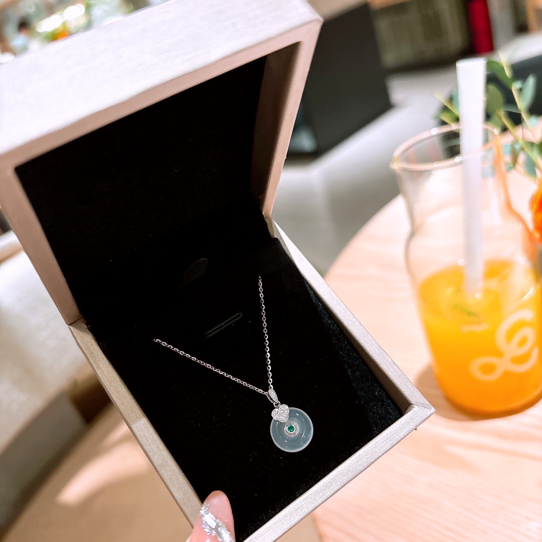 Hypoallergenic Silver Necklace Ethereal Annual Party Silver