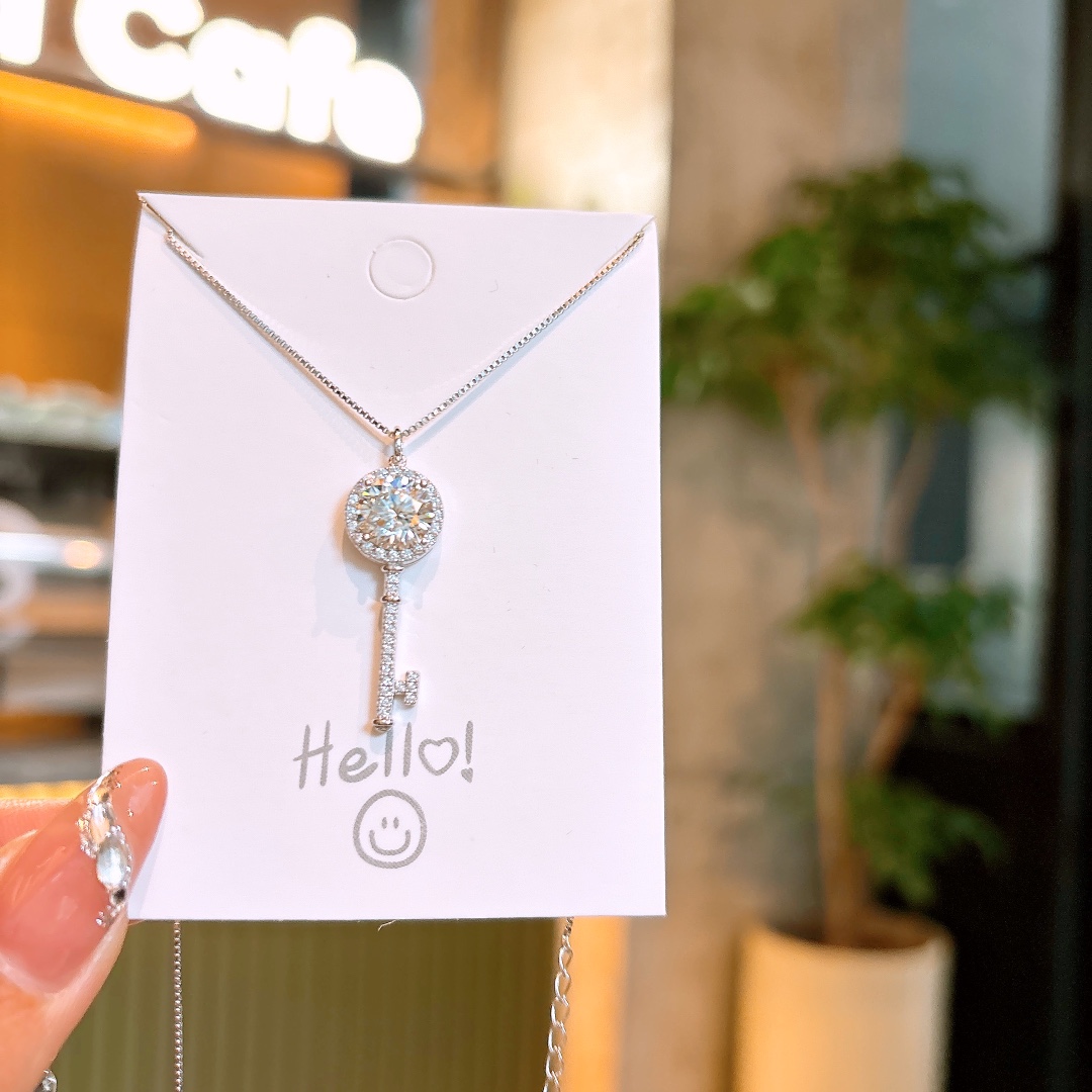 Hypoallergenic Silver Moissanite Necklace Vintage Spring Festival Gold