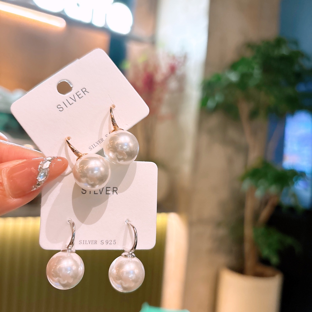 High Polish Silver Drop & Thread Earrings Cute Valentine's Day Silver