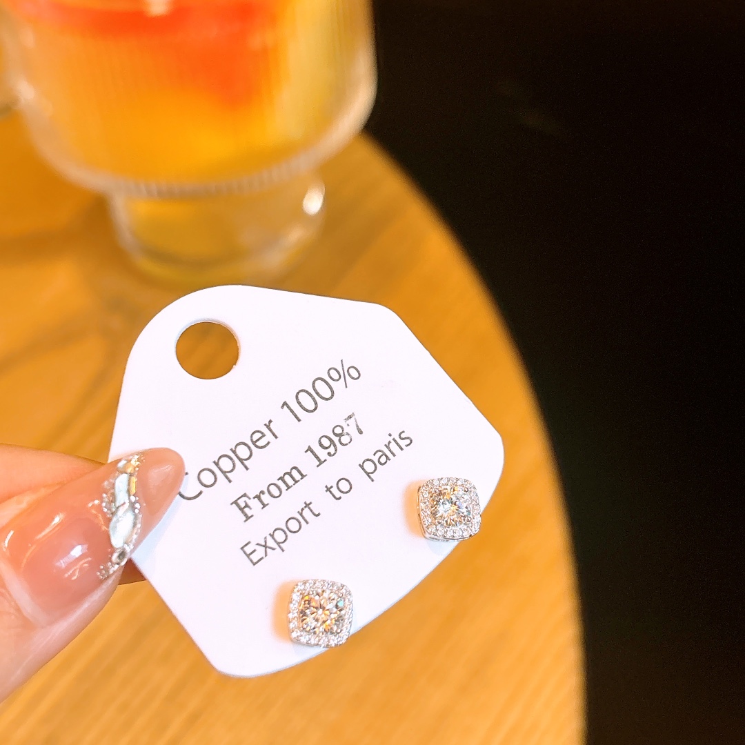 Low Allergy Silver Moissanite Studs Premium Wedding Silver