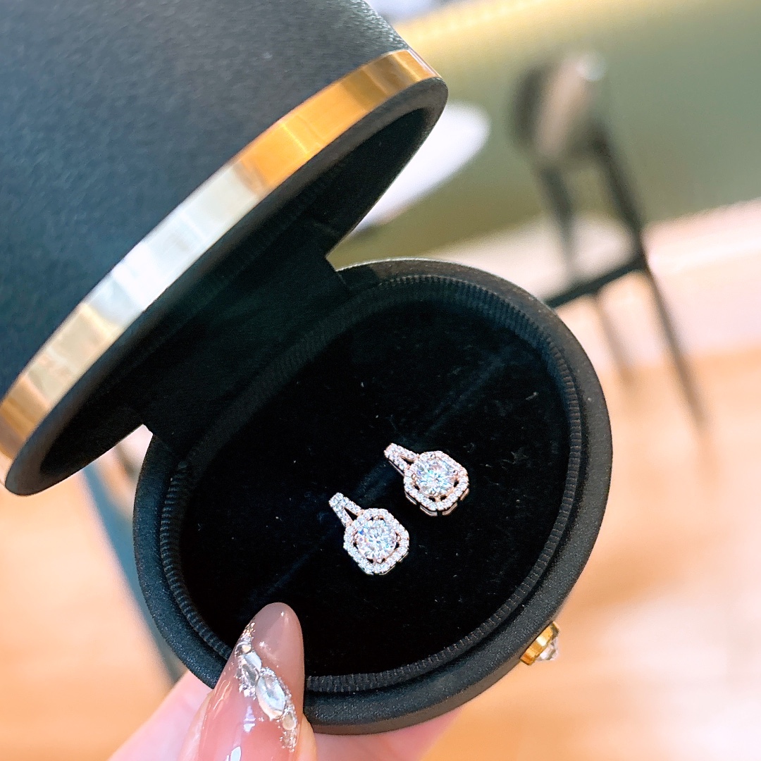 High Polish Silver Moissanite Studs Cute Proposal Silver