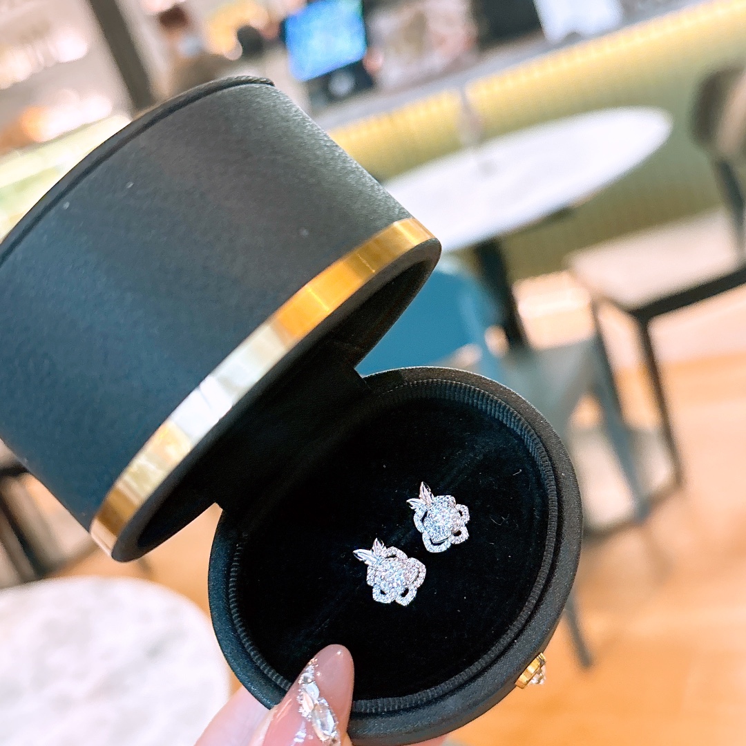 Hypoallergenic Silver Moissanite Studs Ins Style New Year Gold