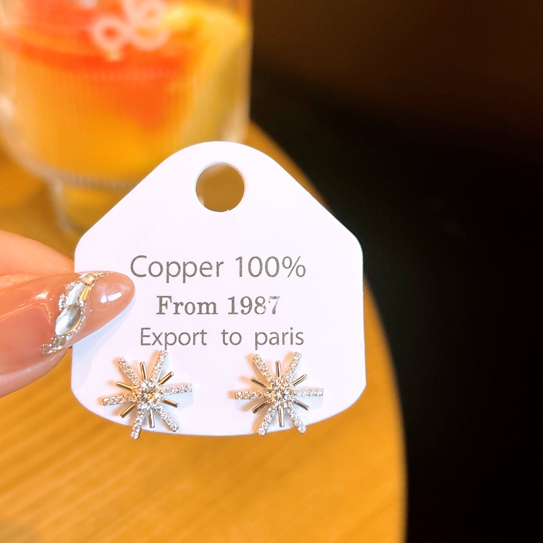 Low Allergy Silver Moissanite Studs Vintage New Year Gold