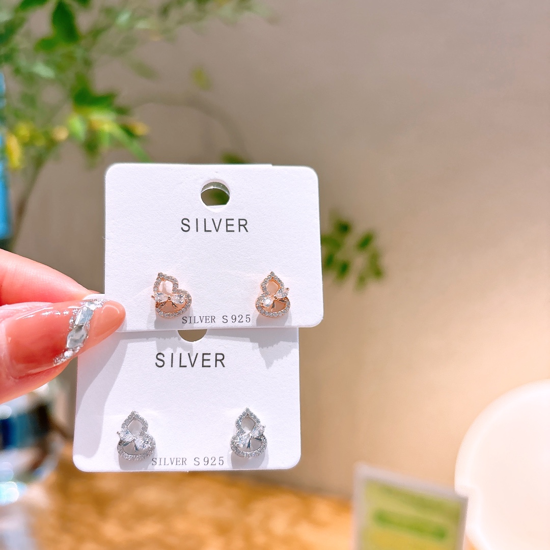 Low Allergy Silver Earrings Ultra Minimal Valentine's Day Silver