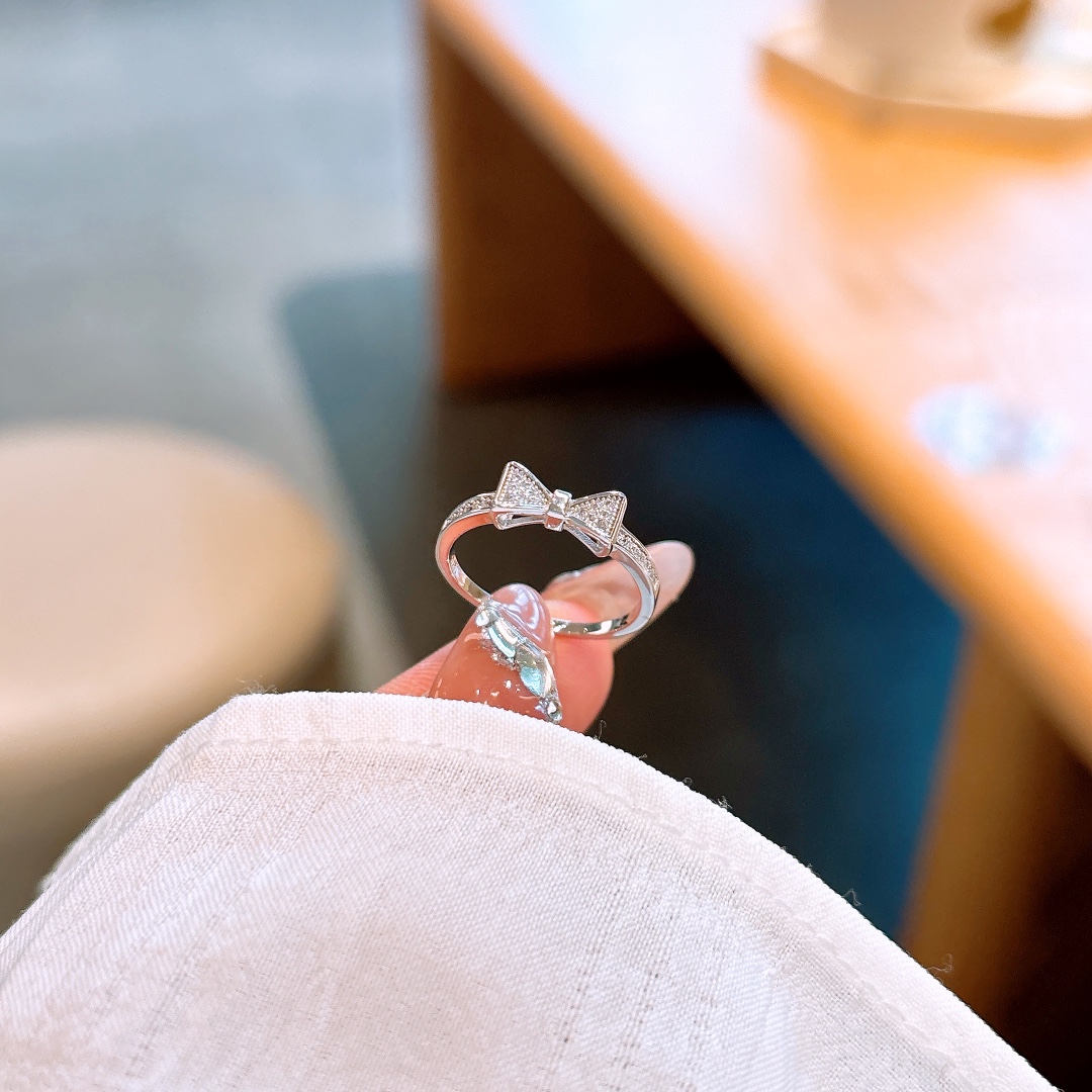 可愛いファインシルバーリングゴールド 新年