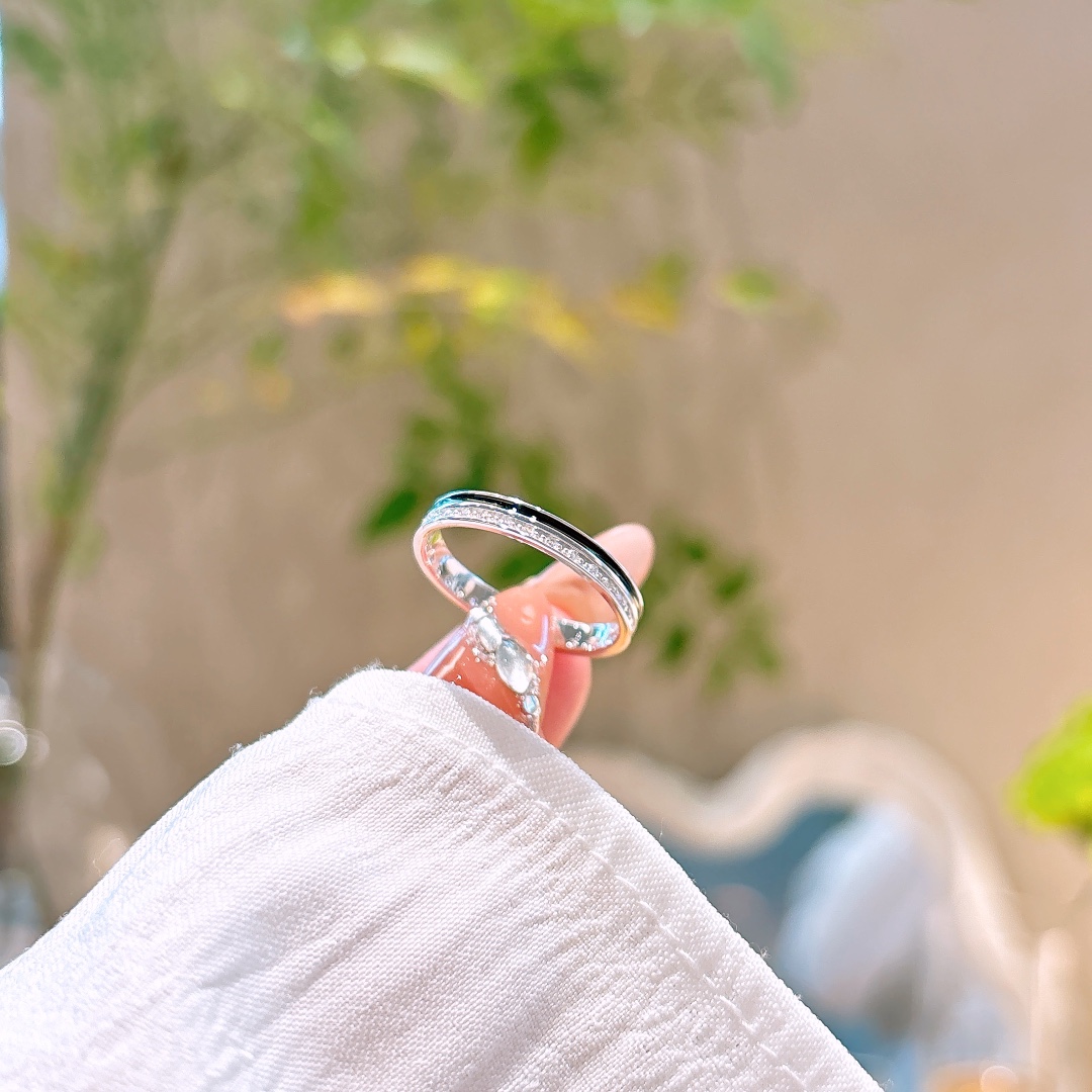 ミニマリストアレルギー対応シルバーリングゴールド 婚姻届提出