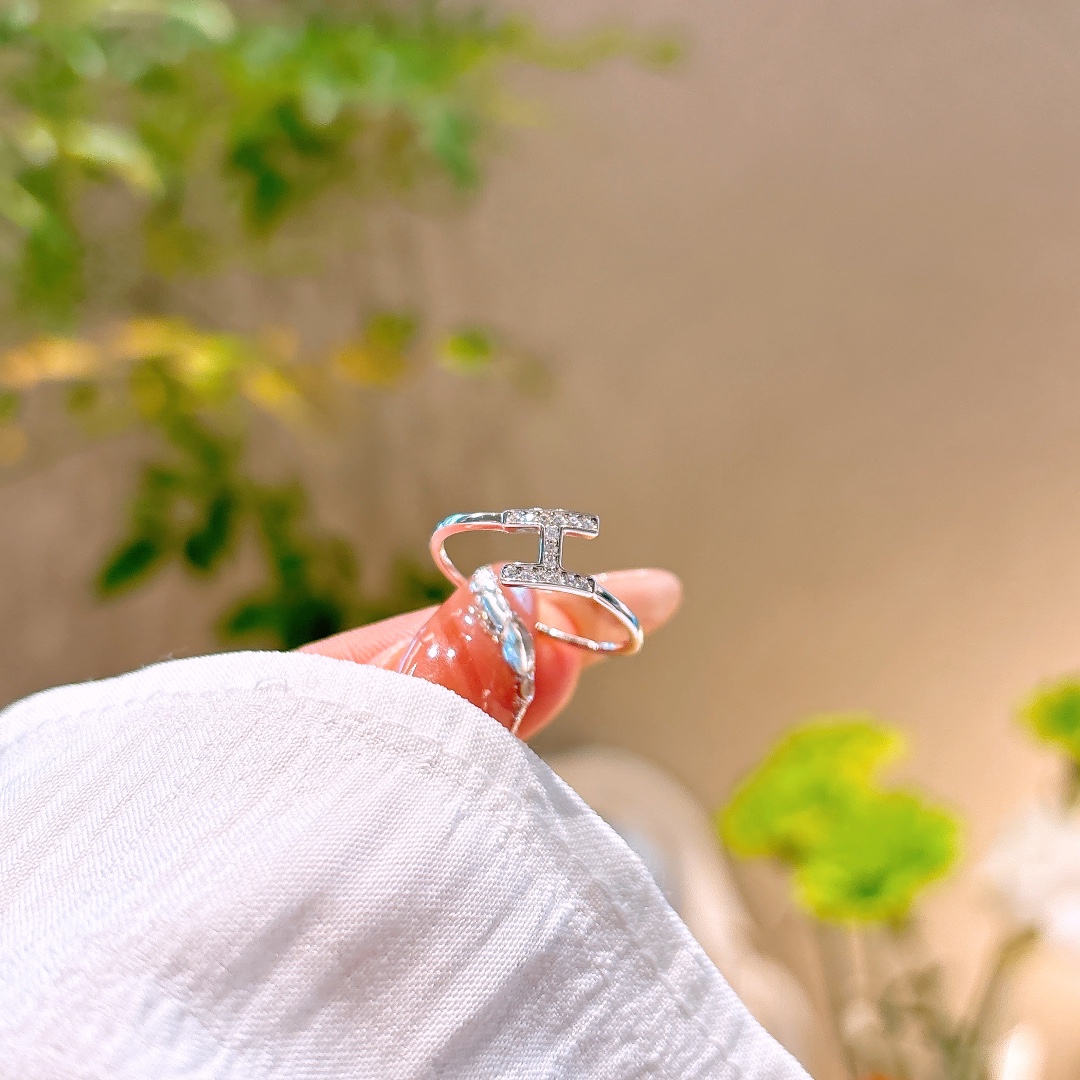 Solid Silver Ring Elegant Mother's Day Silver
