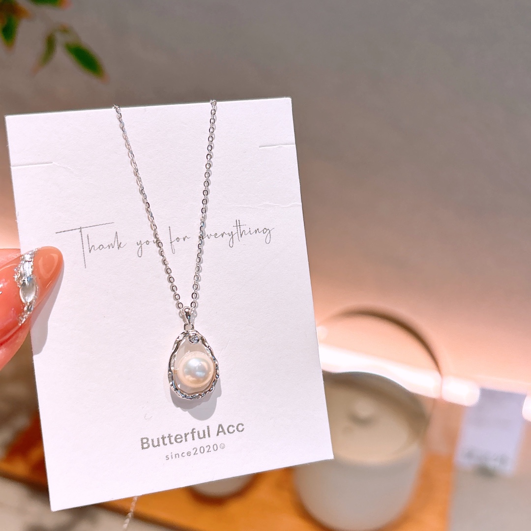 Low Allergy Silver Necklace Playful Wedding Favor Silver