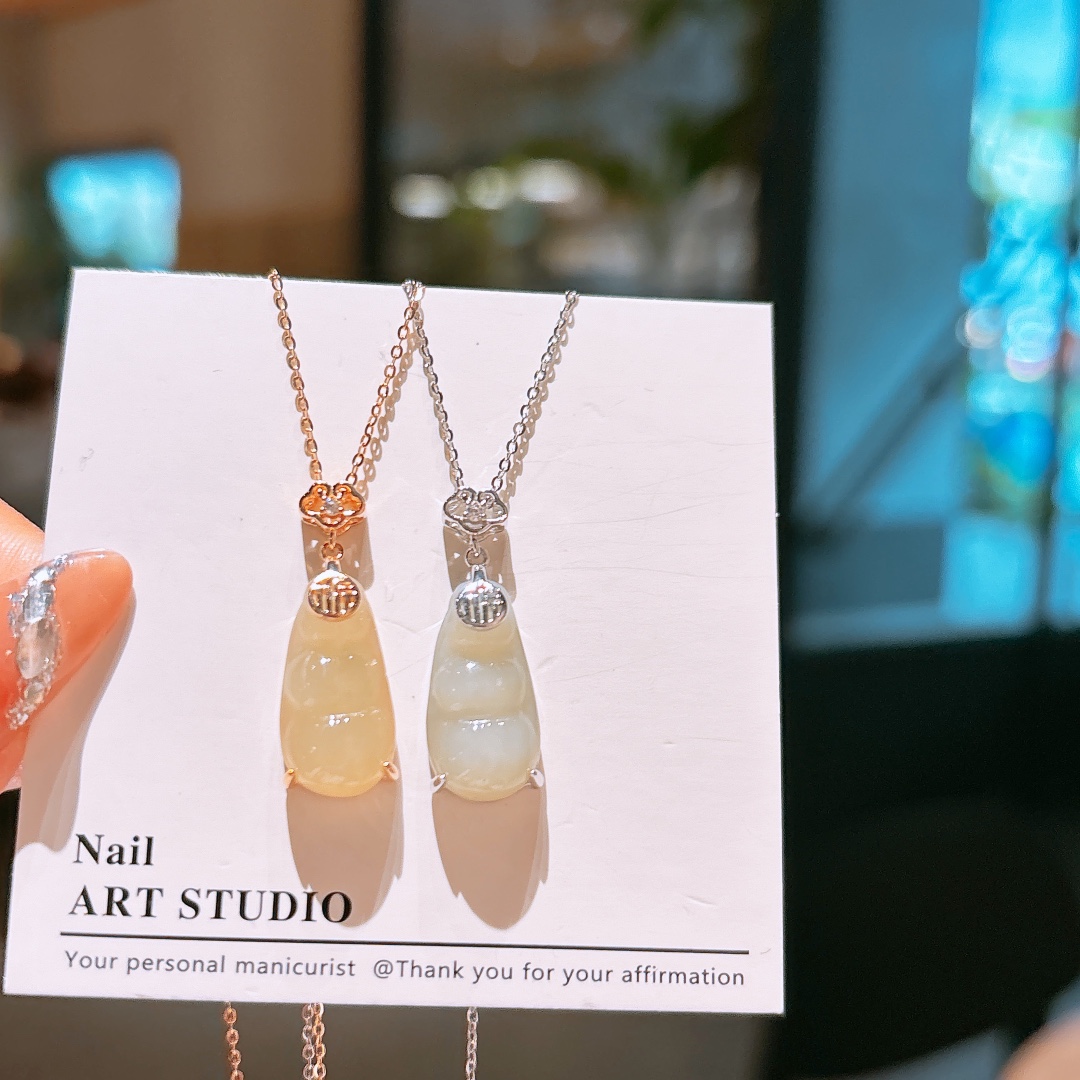 Hypoallergenic Silver Hetian Jade Necklace Ethereal Date Night Gold