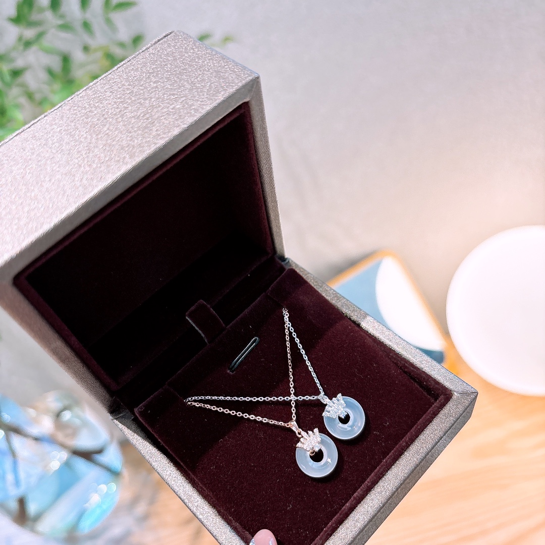 High Polish Silver Necklace Sweet Christmas Gold