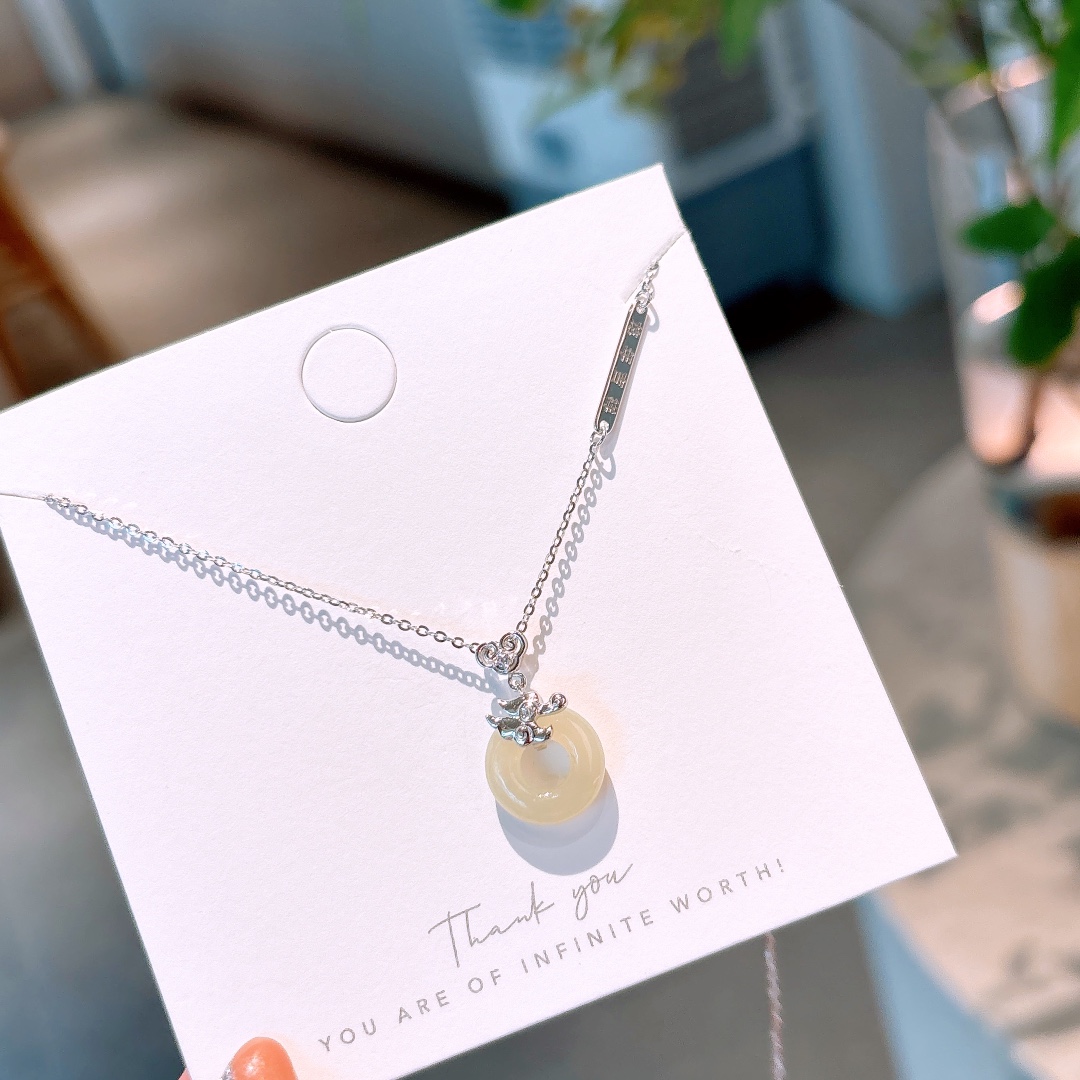 Low Allergy Silver Hetian Jade Necklace Light Luxury Party Silver