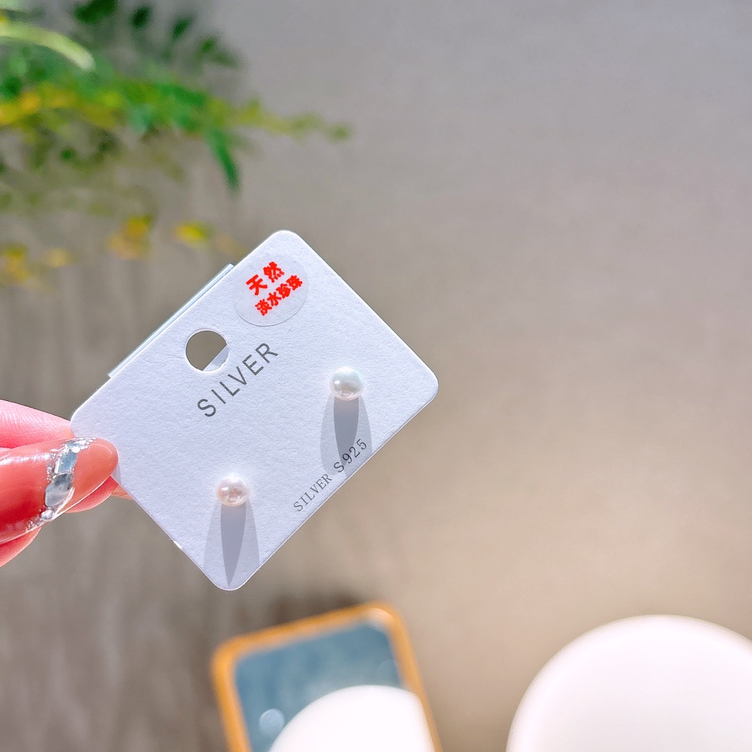 S925 Sterling Silver Freshwater Pearl Studs Lively Gift for Her Gold