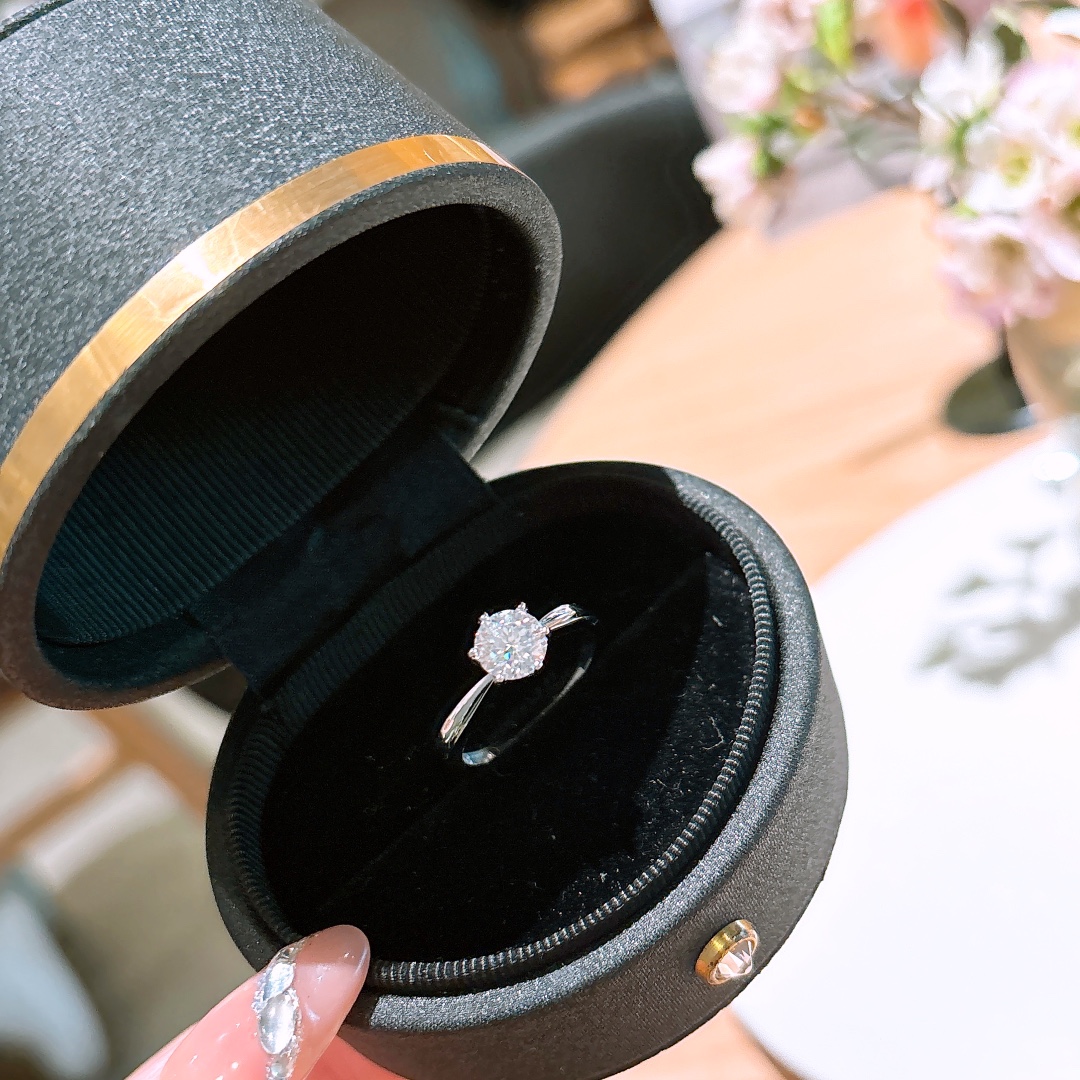 Low Allergy Silver Moissanite Ring Cute Office Gold