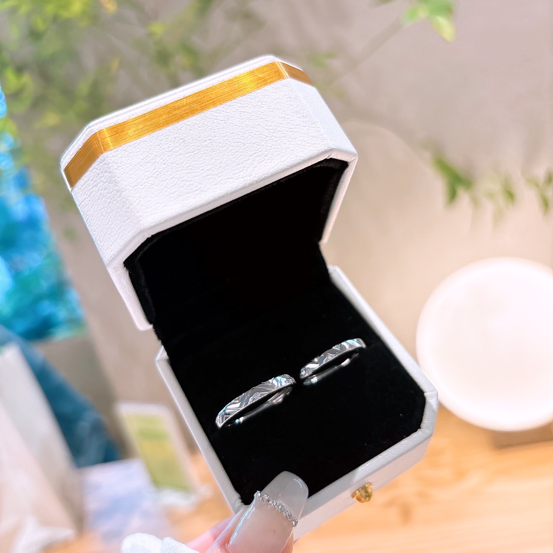 Low Allergy Silver Couple Rings Sweet & Cool Christmas Gold