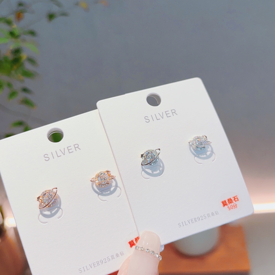 Low Allergy Silver Moissanite Studs Fresh Housewarming Silver