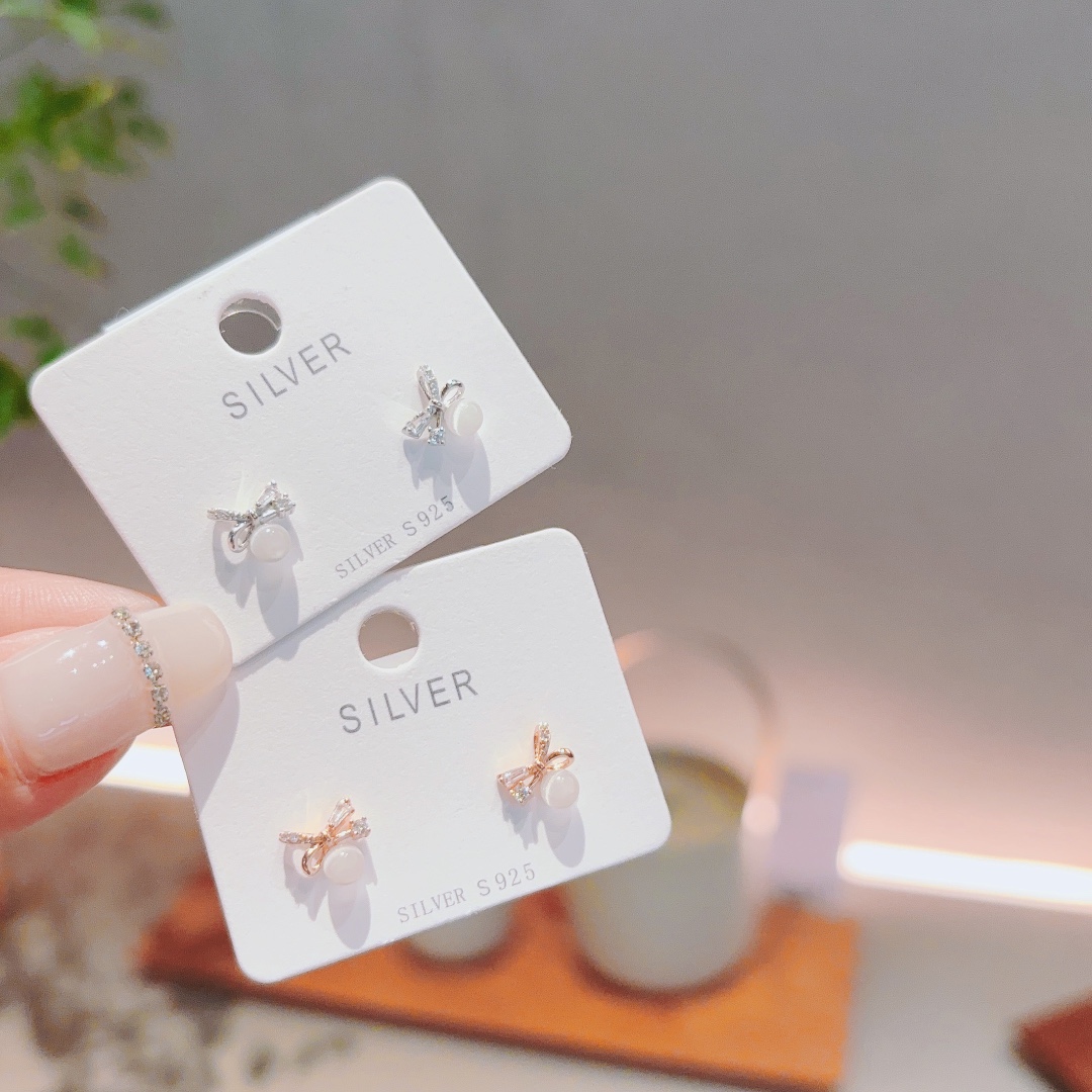 S925 Sterling Silver Earrings Playful New Year Gold