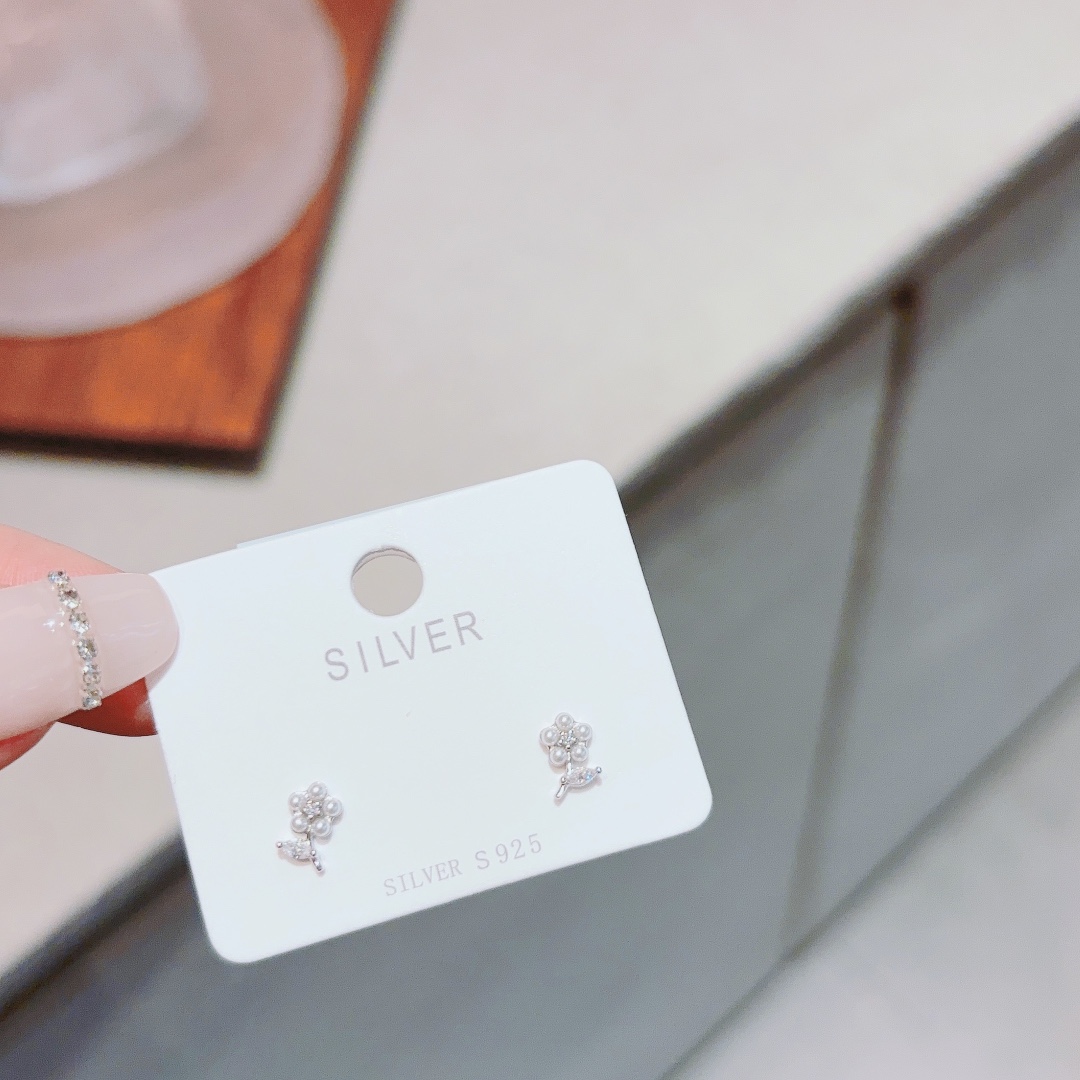 S925 Sterling Silver Earrings Romantic New Year Gold