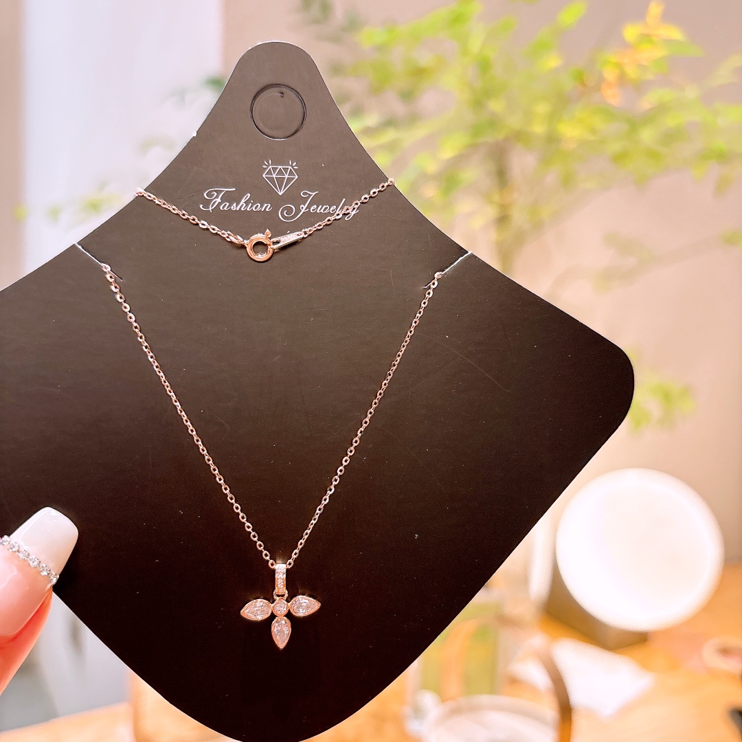 Solid Silver Necklace Precision Christmas Silver