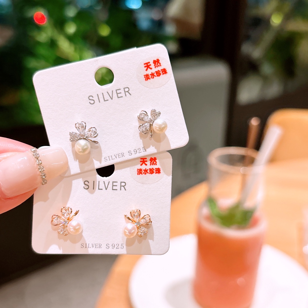 Fine Silver Freshwater Pearl Studs Light Luxury Wedding Gold